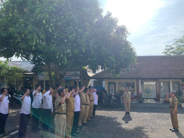 APEL PAGI DI LINGKUNGAN KECAMATAN WATUKUMPUL