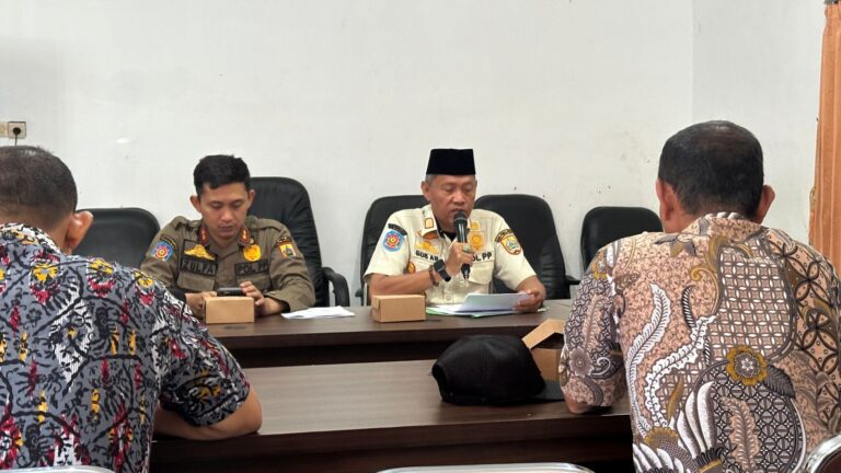 Rapat Koordinasi Kesiapan Personel Satlinmas