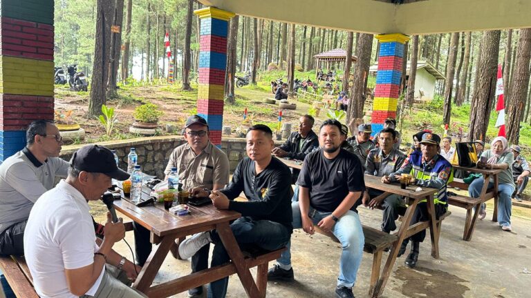 Pertemuan Linmas se-Kecamatan Watukumpul