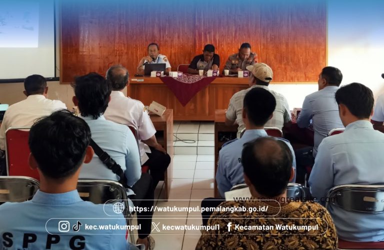 RAPAT KOORDINASI PENGELOLAAN SAMPAH SPPG DI KECAMATAN WATUKUMPUL